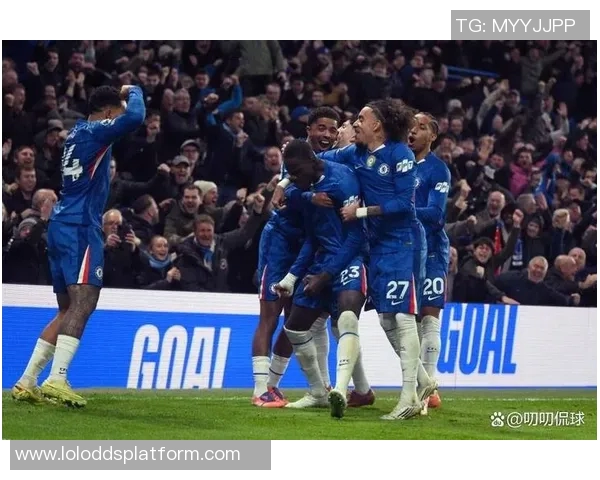 友谊赛激战成平局里昂与切尔西争议判罚引发全场热议