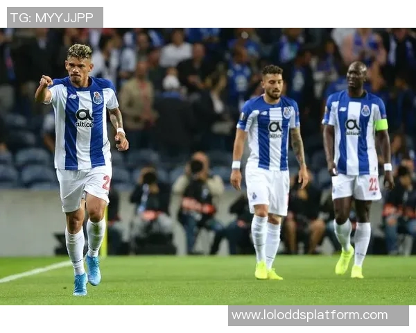 波尔图友谊赛大胜莱比锡红牌事件引发全场热议与十大精彩进球回顾