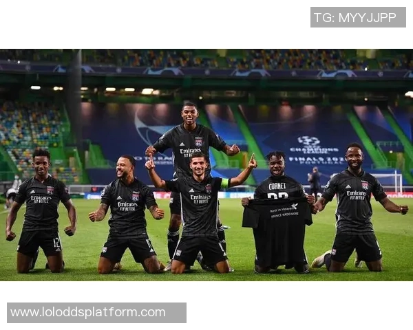 欧联杯惊天逆转里昂主场狂胜巴萨红牌争议引发全场热议